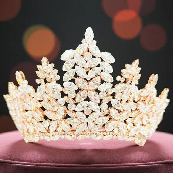 Luxury Rose gold crown, Swarovski crystal crown, wedding jewelry, Pageant Crown - Picture 3 of 9